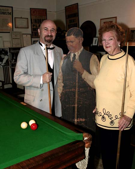 Dolly Lindrum & Robby Foldvari (billiards world champion)